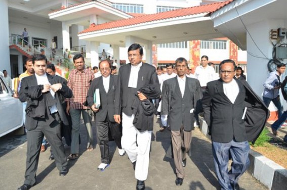 Rs 50 crore MGNREGA Scam PIL : High Court indirectly indicates Congress petitioners not to make PIL a publicity campaign Rs 50 crore MGNREGA Scam PIL : High Court indirectly indicates Congress petitioners not to make PIL a publicity campaign